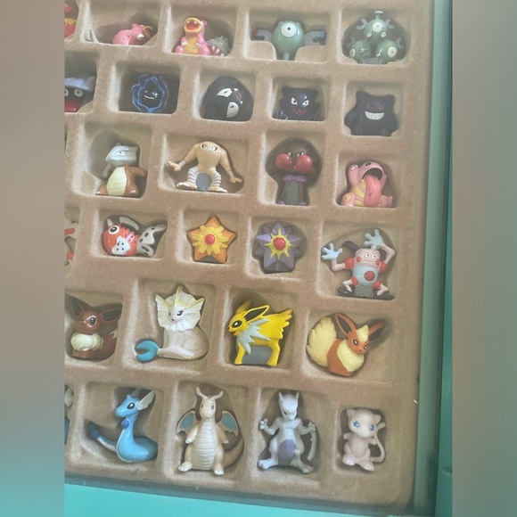 hasbro pokemon collectors case 151 figures plus togepi pre-owned without box - Picture 3 of 4